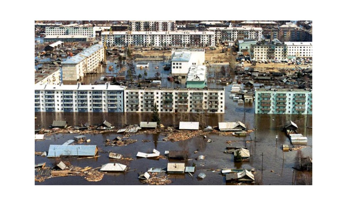 5 мая 1998. Наводнение в Якутии 2001. 1998 Год. Наводнение в Ленске (Якутия). Ленск потоп 2001. Наводнение в Якутии Ленске 1998.